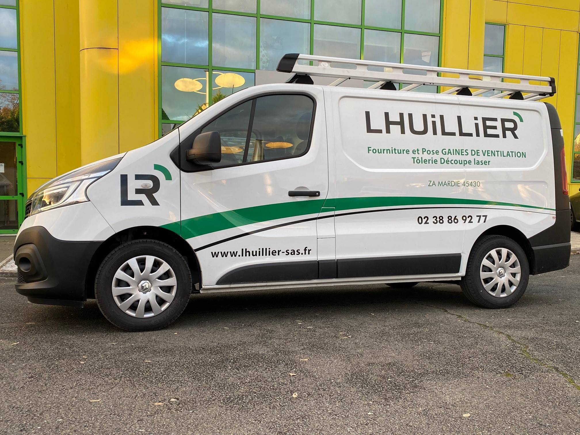 2021 - Lhuillier - Fabrication pose - Gaine ventilation - Véhicule traffic